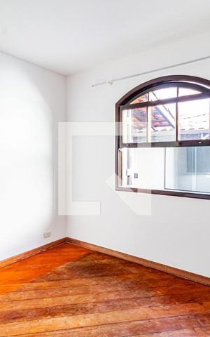 Casa para alugar com 79m², 2 quartos e 2 vagasQuarto 02
