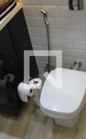 Casa à venda com 255m², 3 quartos e sem vagaBanheiro da Suíte