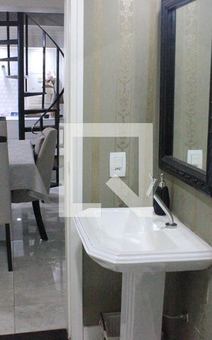 Casa à venda com 255m², 3 quartos e sem vagaLavabo 