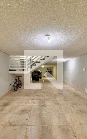 Apartamento para alugar com 110m², 3 quartos e 1 vaga Apartamento para alugar com 110m², 3 quartos e 1 vagaGaragem