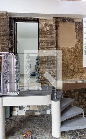 Casa à venda com 464m², 3 quartos e 4 vagas Casa à venda com 464m², 3 quartos e 4 vagasEntrada