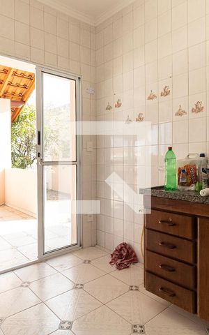Casa à venda com 464m², 3 quartos e 4 vagas Casa à venda com 464m², 3 quartos e 4 vagasCozinha