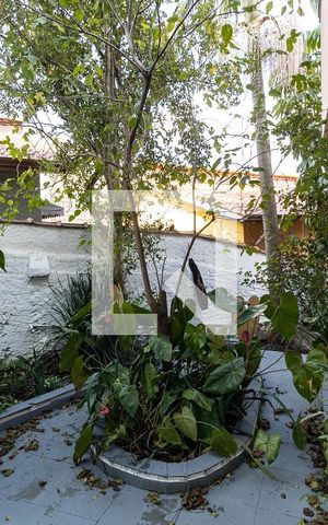 Casa à venda com 464m², 3 quartos e 4 vagas Casa à venda com 464m², 3 quartos e 4 vagasJardim