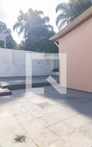 Casa à venda com 464m², 3 quartos e 4 vagas Casa à venda com 464m², 3 quartos e 4 vagasQuintal