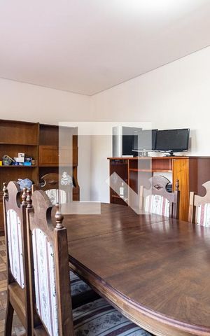 Casa à venda com 464m², 3 quartos e 4 vagas Casa à venda com 464m², 3 quartos e 4 vagasSala