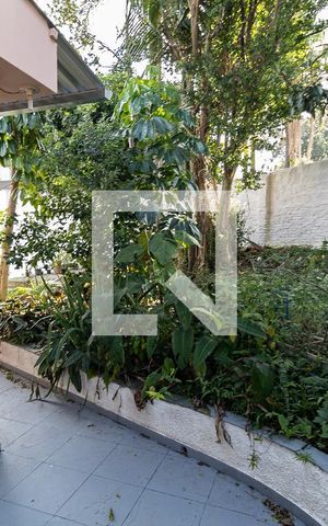 Casa à venda com 464m², 3 quartos e 4 vagas Casa à venda com 464m², 3 quartos e 4 vagasJardim
