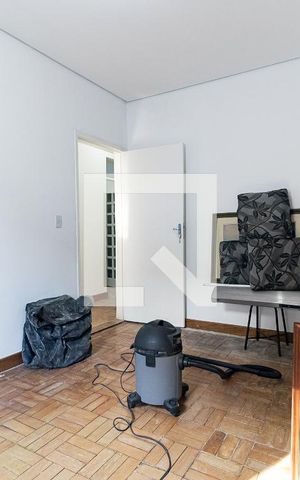 Casa à venda com 464m², 3 quartos e 4 vagas Casa à venda com 464m², 3 quartos e 4 vagasQuarto 2