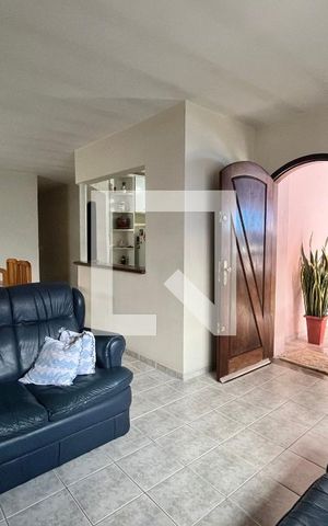 Casa para alugar com 309m², 3 quartos e 3 vagas Casa para alugar com 309m², 3 quartos e 3 vagasSala