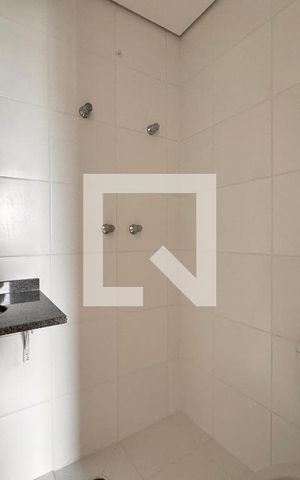 Apartamento para alugar com 53m², 2 quartos e 1 vaga Apartamento para alugar com 53m², 2 quartos e 1 vagaBanheiro da Suíte