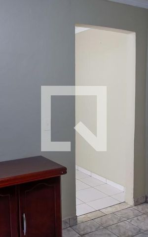 Casa à venda com 320m², 4 quartos e 2 vagas Casa à venda com 320m², 4 quartos e 2 vagasQuarto 4