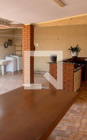 Casa à venda com 320m², 4 quartos e 2 vagas Casa à venda com 320m², 4 quartos e 2 vagasÁrea comum - Churrasqueira