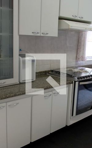 Casa à venda com 320m², 4 quartos e 2 vagas Casa à venda com 320m², 4 quartos e 2 vagasCozinha