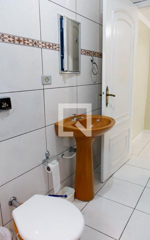 Casa à venda com 320m², 4 quartos e 2 vagas Casa à venda com 320m², 4 quartos e 2 vagasBanheiro 2