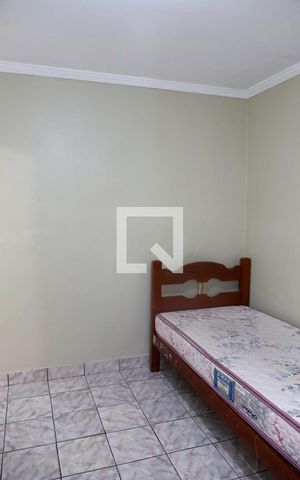 Casa à venda com 320m², 4 quartos e 2 vagas Casa à venda com 320m², 4 quartos e 2 vagasQuarto 4