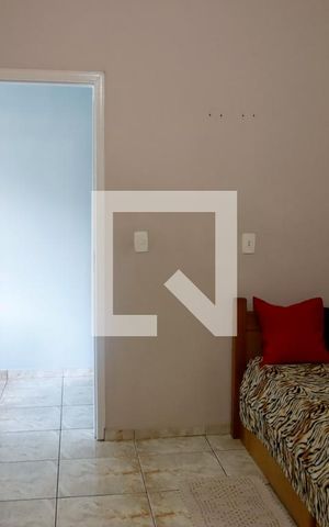 Casa à venda com 320m², 4 quartos e 2 vagas Casa à venda com 320m², 4 quartos e 2 vagasQuarto 2