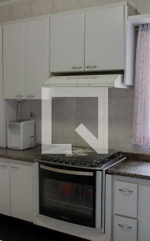Casa à venda com 320m², 4 quartos e 2 vagas Casa à venda com 320m², 4 quartos e 2 vagasCozinha