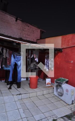 Casa à venda com 150m², 3 quartos e 1 vagaArea de serviço