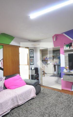 Casa à venda com 150m², 3 quartos e 1 vagaSala