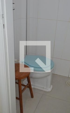 Apartamento à venda com 78m², 2 quartos e sem vagaBanheiro de serviço
