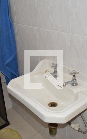Apartamento à venda com 78m², 2 quartos e sem vagaBanheiro