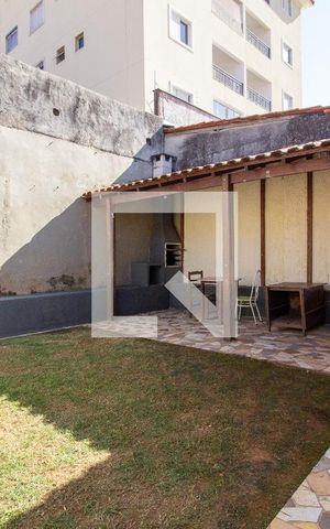 Casa para alugar com 127m², 2 quartos e 3 vagas Casa para alugar com 127m², 2 quartos e 3 vagasÁrea externa