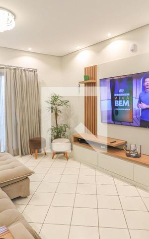 Casa à venda com 435m², 3 quartos e 2 vagas Casa à venda com 435m², 3 quartos e 2 vagasSala