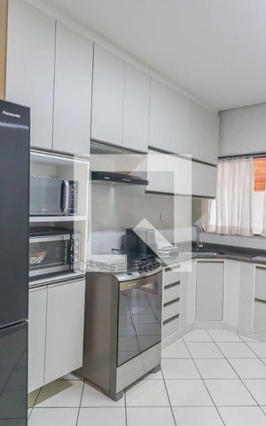 Casa à venda com 435m², 3 quartos e 2 vagas Casa à venda com 435m², 3 quartos e 2 vagasCozinha