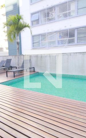 Apartamento para alugar com 70m², 2 quartos e 1 vagaPiscina