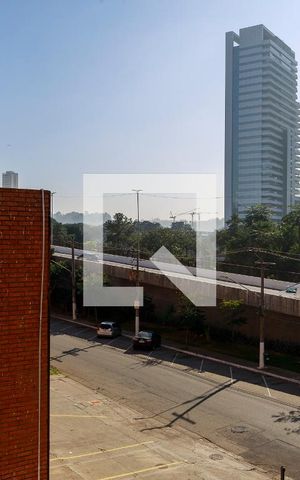 Apartamento à venda com 27m², 1 quarto e sem vaga Apartamento à venda com 27m², 1 quarto e sem vagaSala - Vista