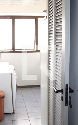 Apartamento à venda com 280m², 3 quartos e 4 vagasQuarto de Serviço