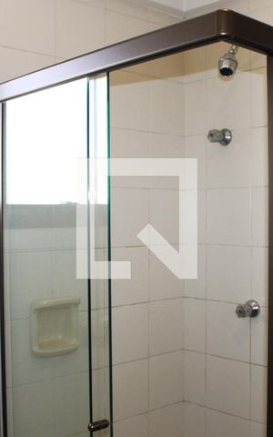 Apartamento à venda com 280m², 3 quartos e 4 vagasBanheiro da Suíte 1