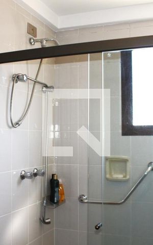 Apartamento à venda com 280m², 3 quartos e 4 vagasBanheiro da Suíte 2