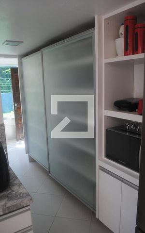 Casa para alugar com 400m², 4 quartos e 3 vagasCozinha 