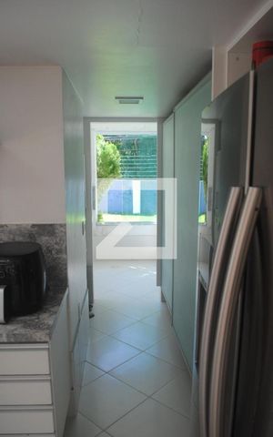 Casa para alugar com 400m², 4 quartos e 3 vagasCozinha 