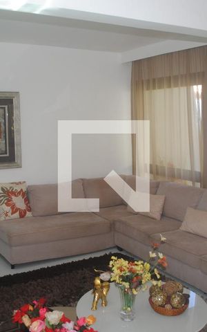 Casa para alugar com 400m², 4 quartos e 3 vagasSala 
