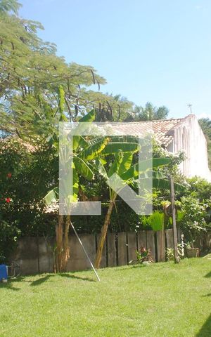 Casa para alugar com 400m², 4 quartos e 3 vagasArea verde 