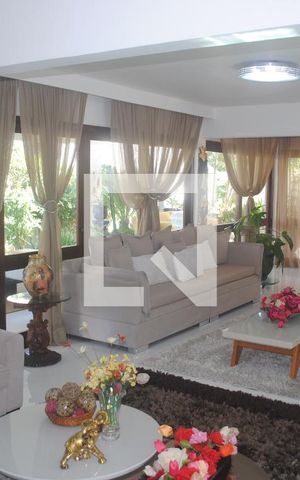 Casa para alugar com 400m², 4 quartos e 3 vagasSala 