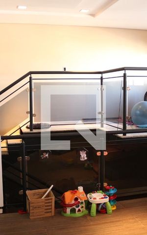 Casa à venda com 250m², 3 quartos e 6 vagasSala