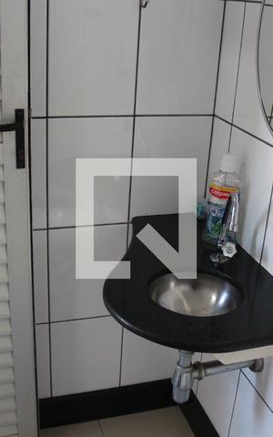 Casa à venda com 250m², 3 quartos e 6 vagasBanheiro de Serviço