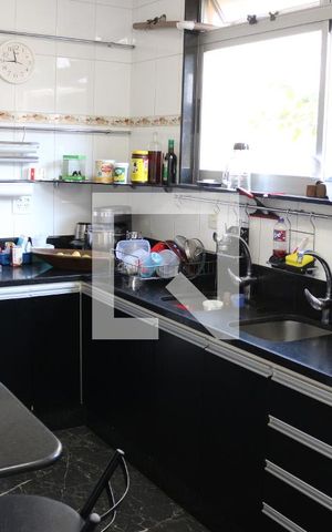 Casa à venda com 250m², 3 quartos e 6 vagasCozinha