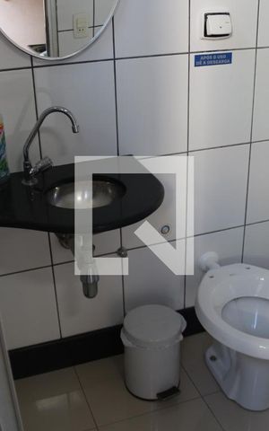 Casa à venda com 250m², 3 quartos e 6 vagasBanheiro de Serviço