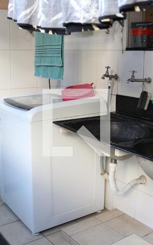 Casa à venda com 250m², 3 quartos e 6 vagasÁrea de Serviço