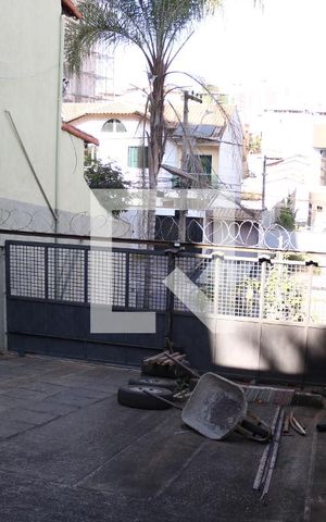 Casa à venda com 250m², 3 quartos e 6 vagasQuintal