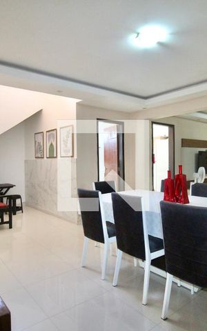 Apartamento para alugar com 300m², 3 quartos e sem vaga Apartamento para alugar com 300m², 3 quartos e sem vagaSala