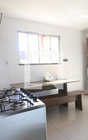 Apartamento para alugar com 300m², 3 quartos e sem vaga Apartamento para alugar com 300m², 3 quartos e sem vagaCozinha