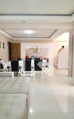 Apartamento para alugar com 300m², 3 quartos e sem vaga Apartamento para alugar com 300m², 3 quartos e sem vagaSala