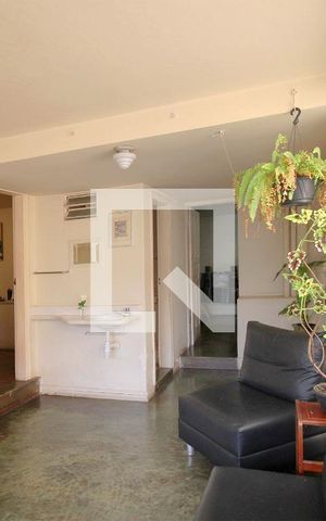 Casa à venda com 350m², 6 quartos e 2 vagasSala – Piso térreo