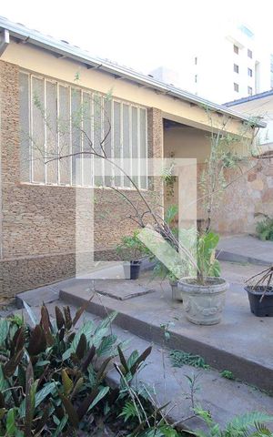Casa à venda com 350m², 6 quartos e 2 vagasVaranda frontal