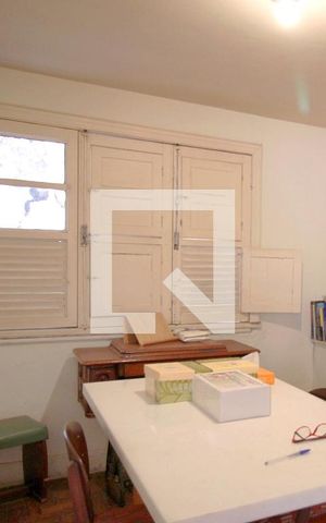 Casa à venda com 350m², 6 quartos e 2 vagasÁrea de Serviço