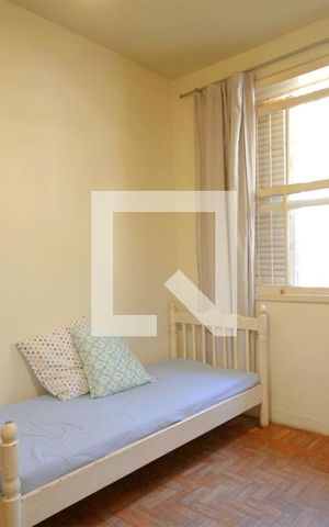 Casa à venda com 350m², 6 quartos e 2 vagasQuarto 2